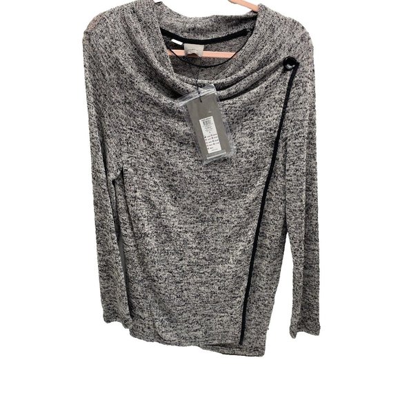 Cardigan / Sweater Women's Large Brand New with tags! - Picture 1 of 9